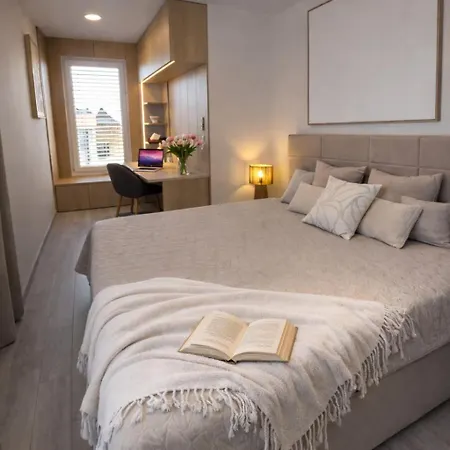 M&m Premium New In The Center - Free Parking Appartement